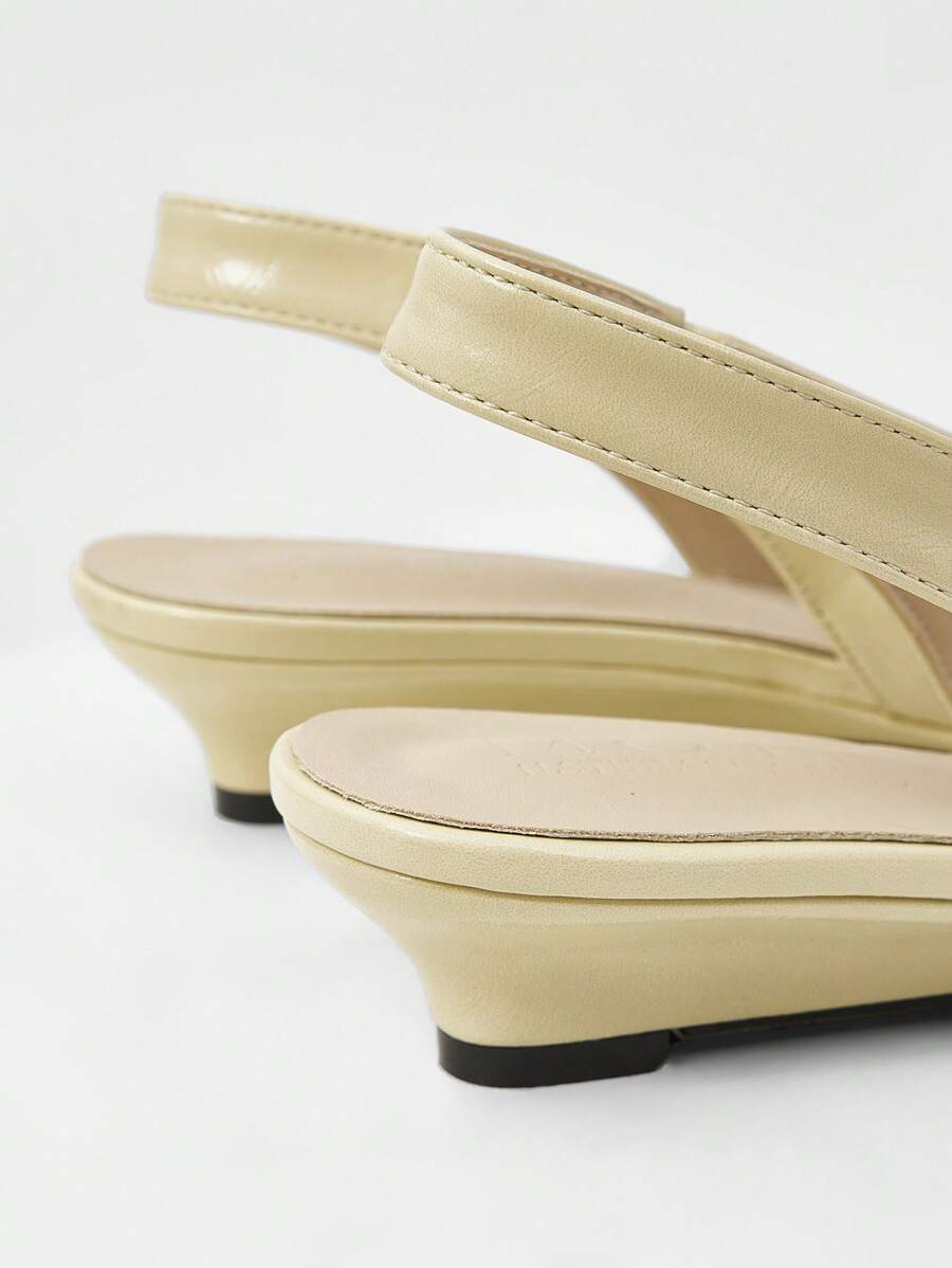 Hana™ Chic Slingback Heels