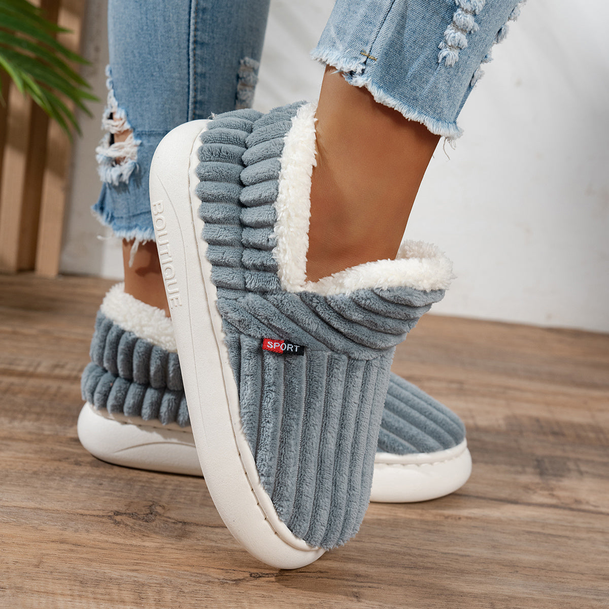Molly | Plush Indoor–Outdoor Slippers