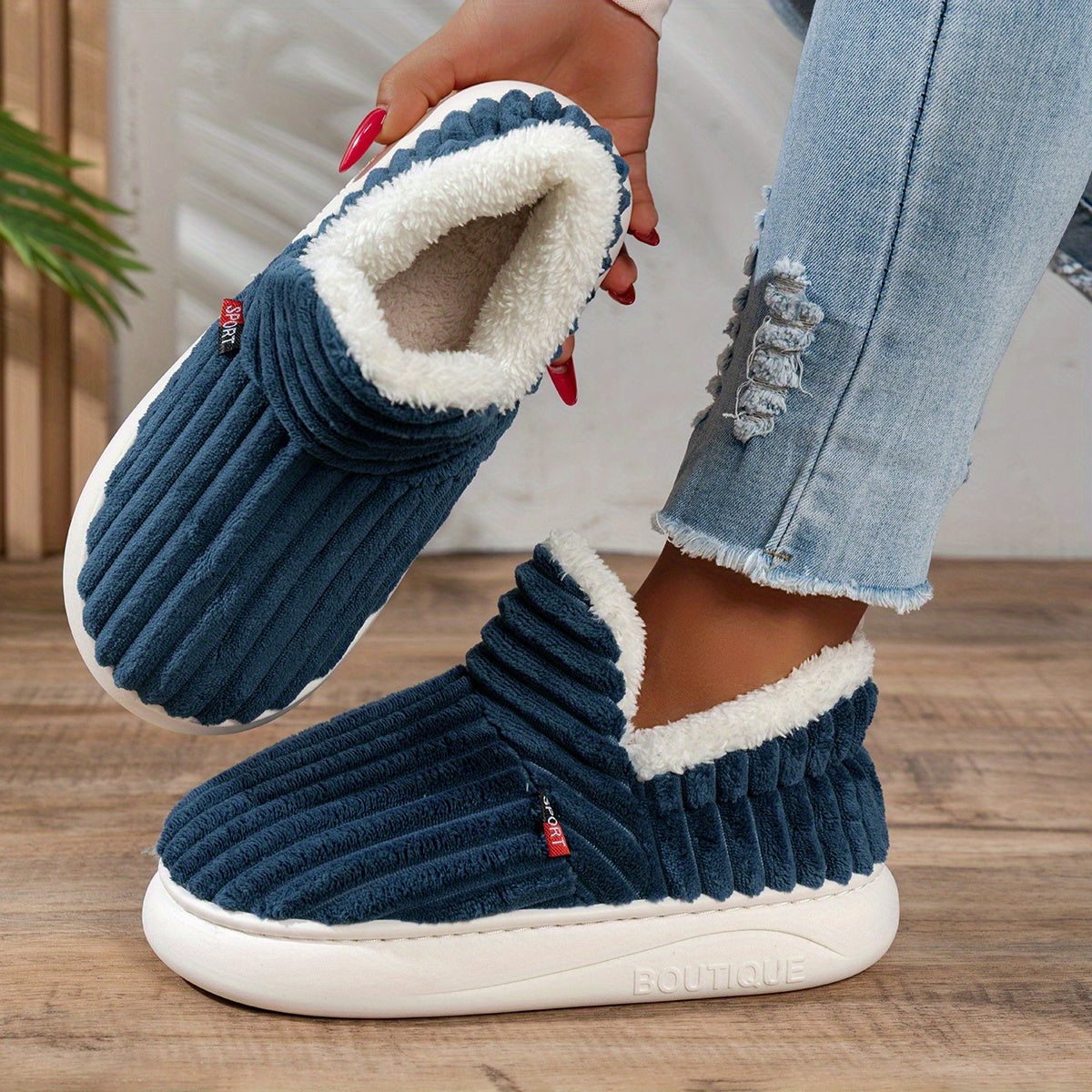 Molly | Plush Indoor–Outdoor Slippers