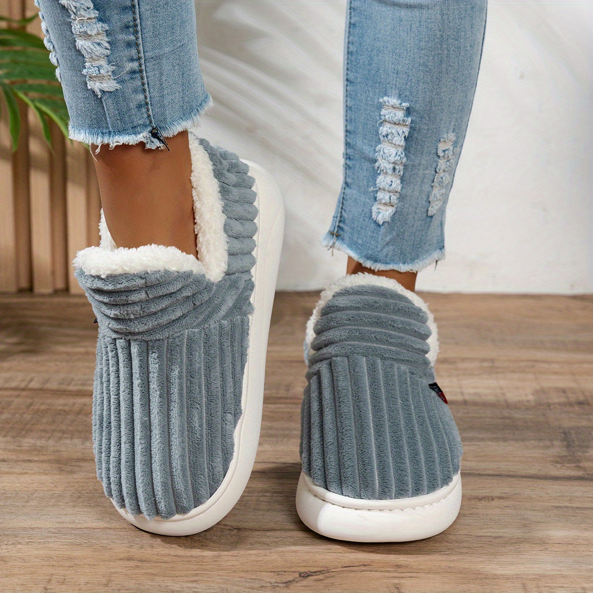 Molly | Plush Indoor–Outdoor Slippers